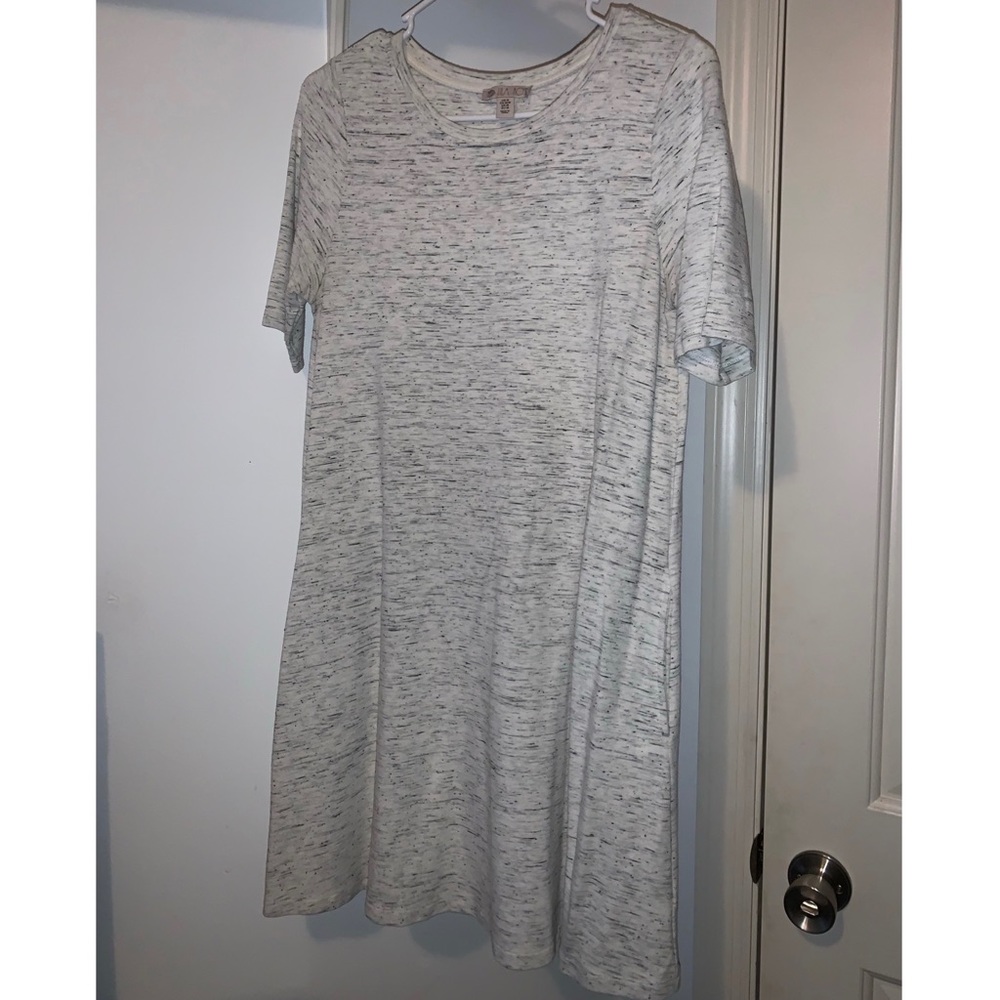 Lila Rose casual flowy T shirt dress with pockets